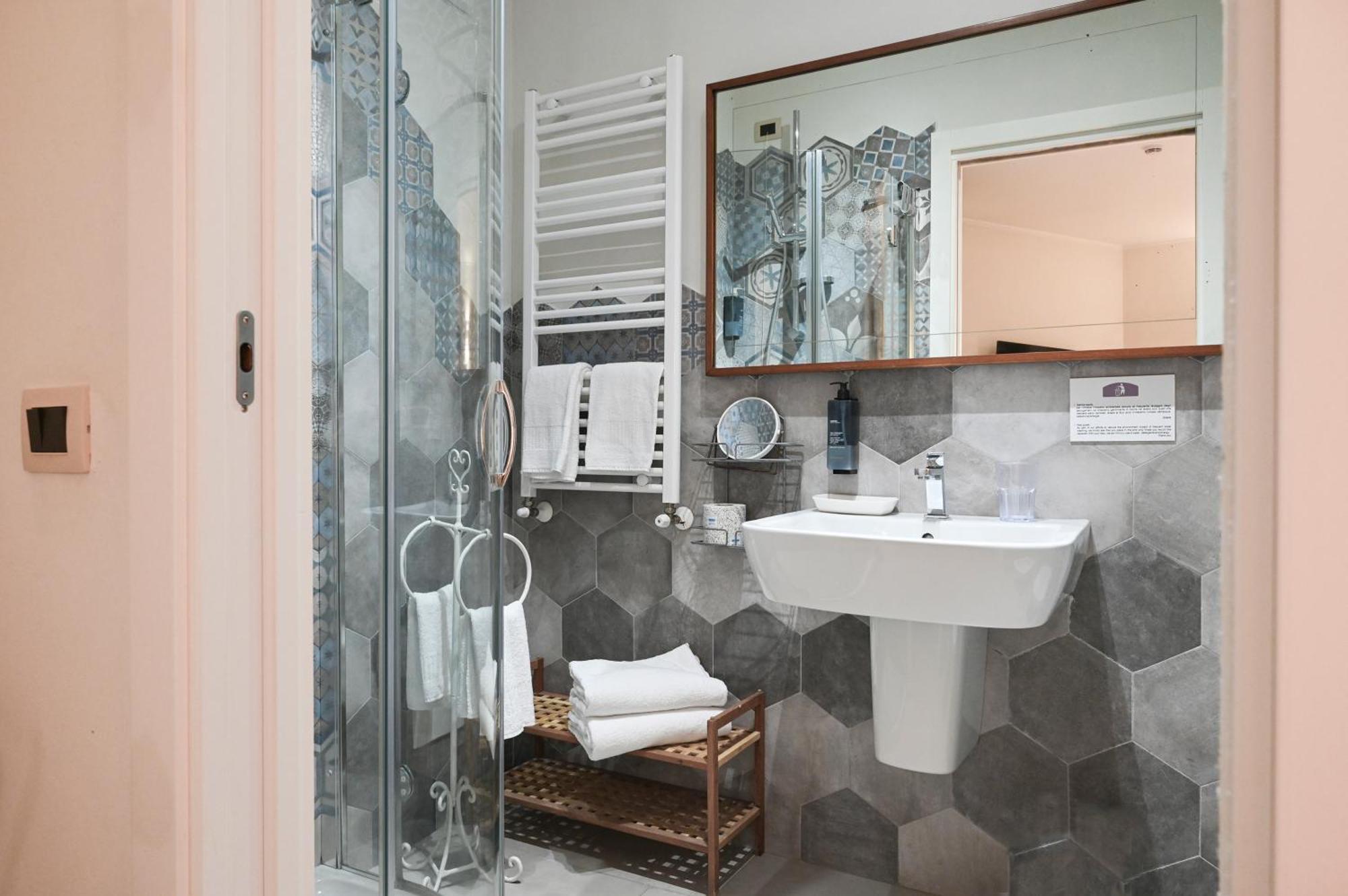 נולה Relais Palazzo Duomo B&B מראה חיצוני תמונה