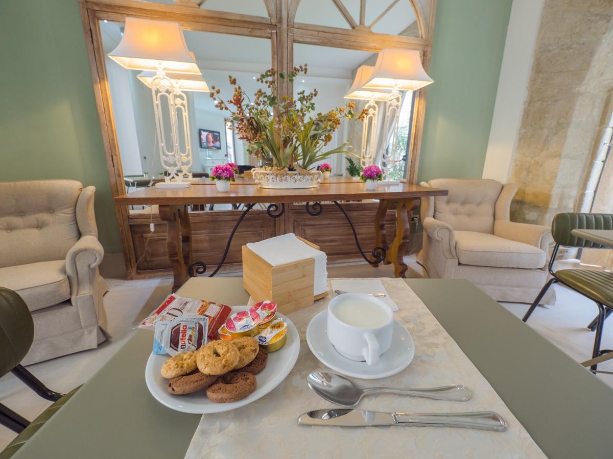 נולה Relais Palazzo Duomo B&B מראה חיצוני תמונה